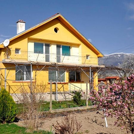 Вила в с. Габарево, Долината на Розите. Gabarevo Екстер'єр фото