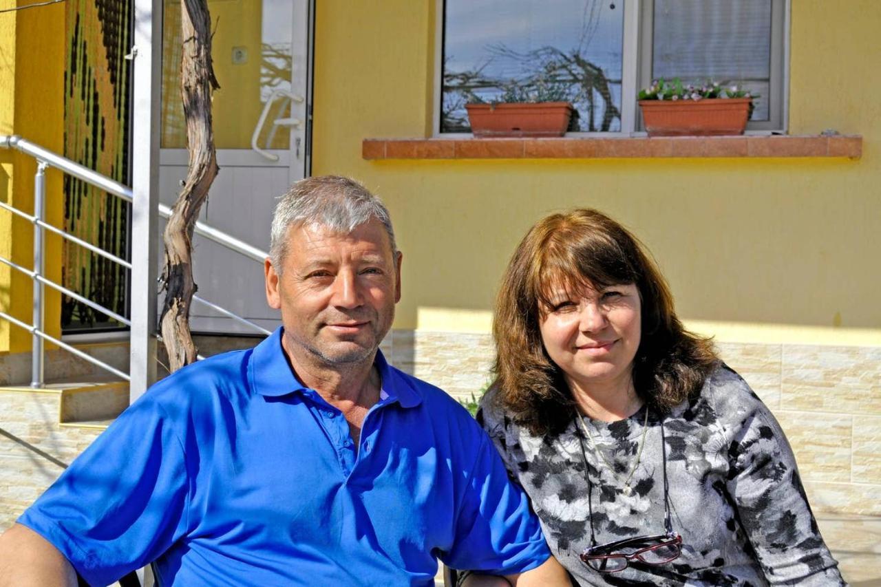 Вила в с. Габарево, Долината на Розите. Gabarevo Екстер'єр фото